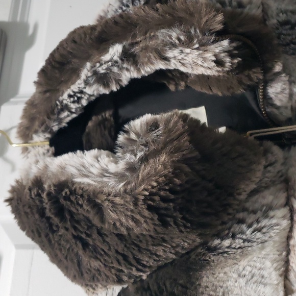 NWT Dylan by True Grit Faux Aspen Fur Love Vest Striped Chinchilla Look Size Sm - Picture 4 of 6